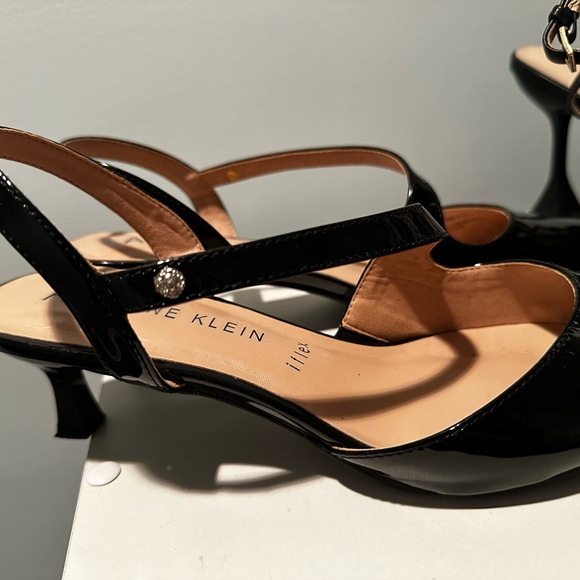 Anne Klein Women's Black Strappy Heels - Picture 5 of 7